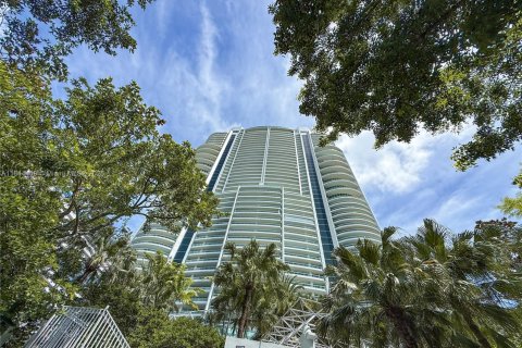 Condo in Miami, Florida, 2 bedrooms  № 1841221 - photo 14
