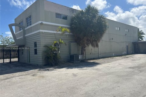 Immobilier commercial à vendre à Hollywood, Floride № 1980211 - photo 14
