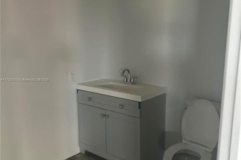 Immobilier commercial à vendre à Hollywood, Floride № 1980211 - photo 13