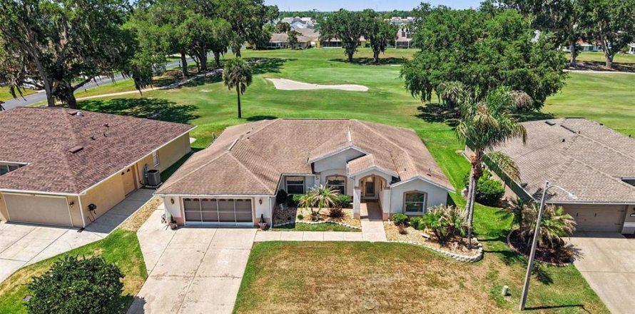 Casa en San Antonio, Florida 3 dormitorios, 187.48 m2 № 2117857
