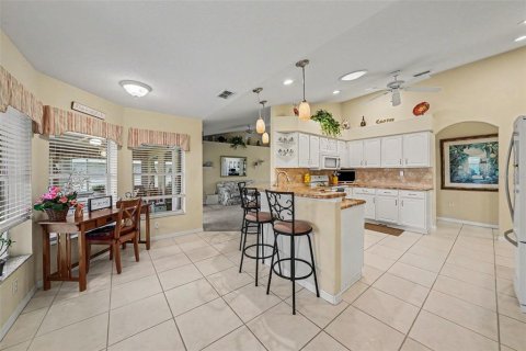 Casa en venta en San Antonio, Florida, 3 dormitorios, 187.48 m2 № 2117857 - foto 10