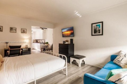 Condominio en venta en Miami Beach, Florida, 37.25 m2 № 1783734 - foto 4