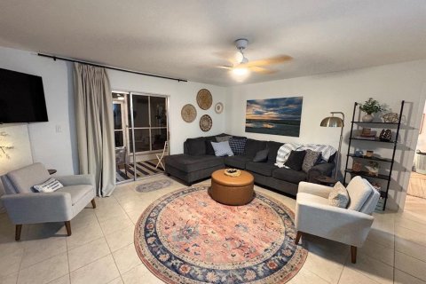 Condo in Bradenton, Florida, 1 bedroom  № 2394328 - photo 6