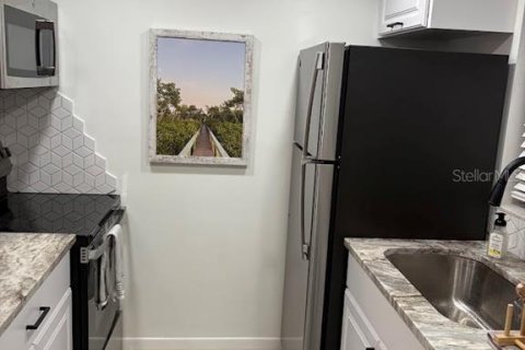 Condo in Bradenton, Florida, 1 bedroom  № 2394328 - photo 3
