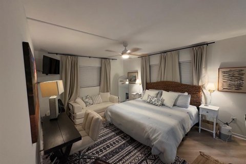Condo in Bradenton, Florida, 1 bedroom  № 2394328 - photo 8