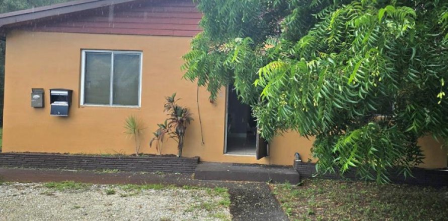 Apartment in Dania Beach, Florida 1 bedroom, 83.61 sq.m. № 2267645