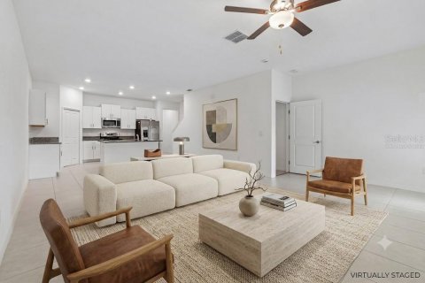 Townhouse in PALM RIVER TOWNHOMES in Tampa, Florida 4 bedrooms, 192.96 sq.m. № 2124939 - photo 10