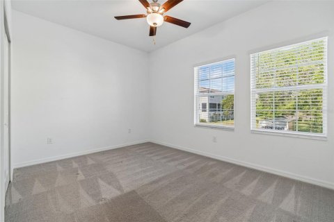 Townhouse in PALM RIVER TOWNHOMES in Tampa, Florida 4 bedrooms, 192.96 sq.m. № 2124939 - photo 17