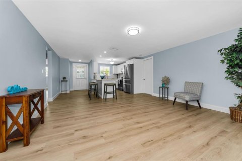 House in New Port Richey, Florida 2 bedrooms, 96.99 sq.m. № 2222745 - photo 14