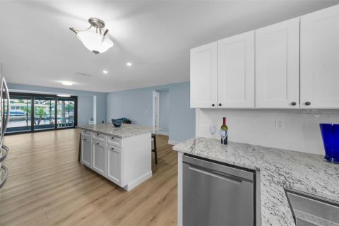 House in New Port Richey, Florida 2 bedrooms, 96.99 sq.m. № 2222745 - photo 23