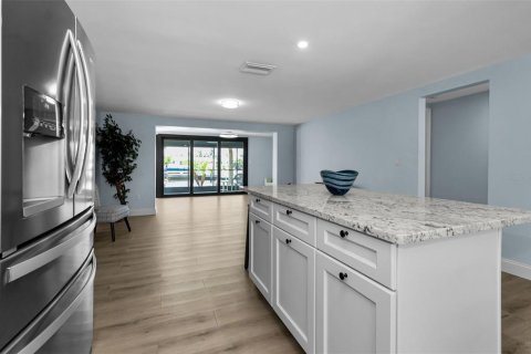 House in New Port Richey, Florida 2 bedrooms, 96.99 sq.m. № 2222745 - photo 22