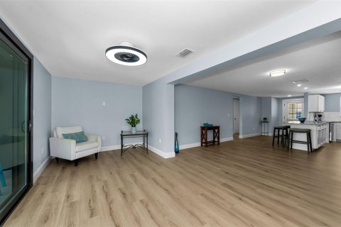 House in New Port Richey, Florida 2 bedrooms, 96.99 sq.m. № 2222745 - photo 28