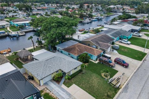 House in New Port Richey, Florida 2 bedrooms, 96.99 sq.m. № 2222745 - photo 5