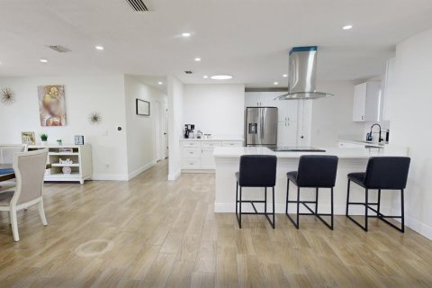 Casa en venta en Orlando, Florida, 4 dormitorios, 192.68 m2 № 2148923 - foto 8