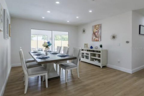 Casa en venta en Orlando, Florida, 4 dormitorios, 192.68 m2 № 2148923 - foto 15