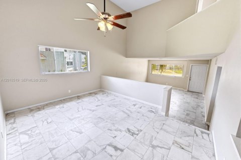 Copropriété à vendre à Davie, Floride: 3 chambres, 237.37 m2 № 2077786 - photo 8