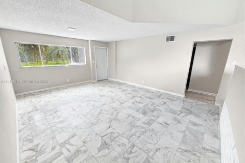 Copropriété à vendre à Davie, Floride: 3 chambres, 237.37 m2 № 2077786 - photo 5