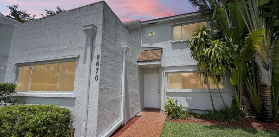 Condo à Davie, Floride, 3 chambres  № 2077786