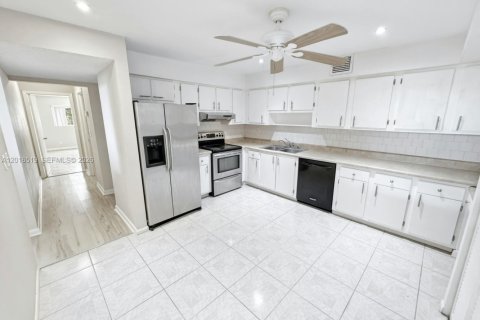 Copropriété à vendre à Davie, Floride: 3 chambres, 237.37 m2 № 2077786 - photo 13