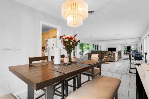 House in Hollywood, Florida 3 bedrooms, 167.6 sq.m. № 2086343 - photo 14