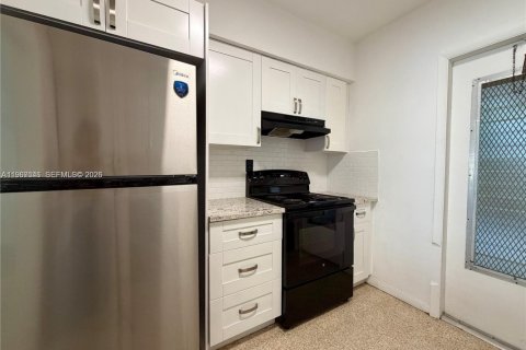 Apartamento en alquiler en Bay Harbor Islands, Florida, 2 dormitorios, 97.55 m2 № 2029756 - foto 6