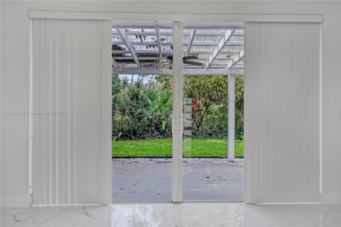 Casa en venta en Boynton Beach, Florida, 5 dormitorios, 270.35 m2 № 1776214 - foto 12
