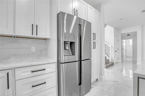 Casa en venta en Boynton Beach, Florida, 5 dormitorios, 270.35 m2 № 1776214 - foto 16