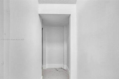 Casa en venta en Boynton Beach, Florida, 5 dormitorios, 270.35 m2 № 1776214 - foto 20