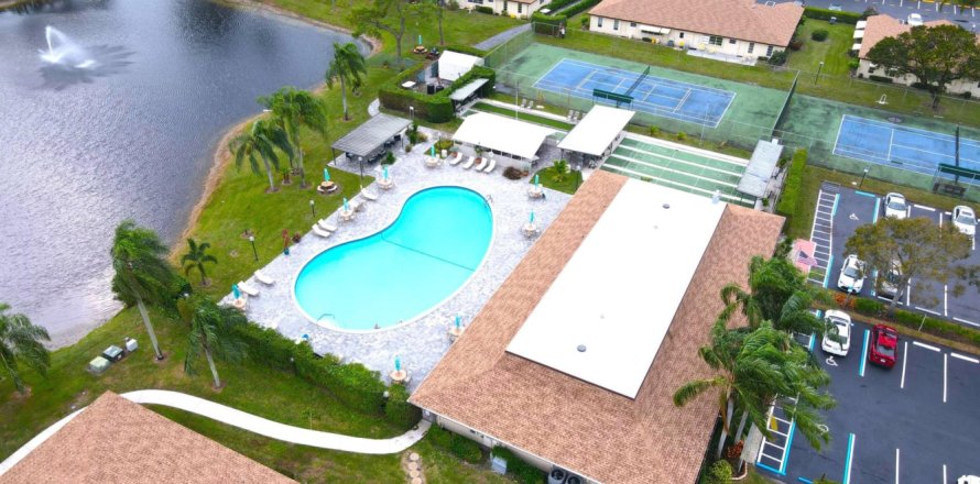 Casa en Delray Beach, Florida 3 dormitorios, 107.77 m2 № 952272