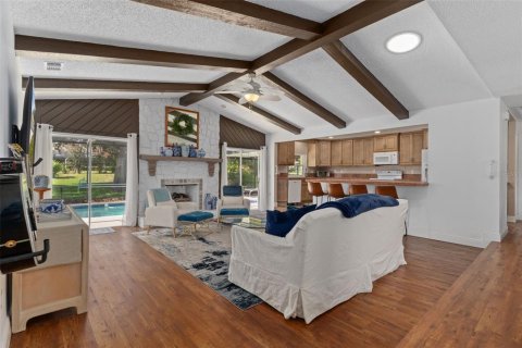 House in Spring Hill, Florida 4 bedrooms, 217.39 sq.m. № 2221800 - photo 10