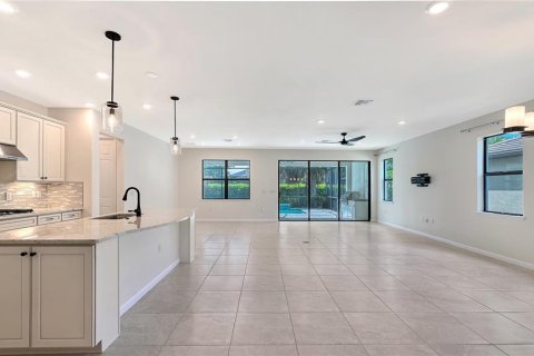 Villa ou maison à vendre à Sarasota, Floride: 4 chambres, 289.3 m2 № 2303148 - photo 6