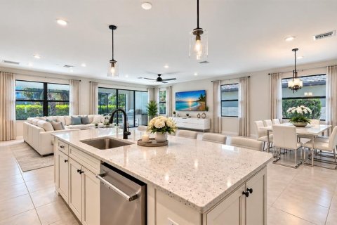 Villa ou maison à vendre à Sarasota, Floride: 4 chambres, 289.3 m2 № 2303148 - photo 7