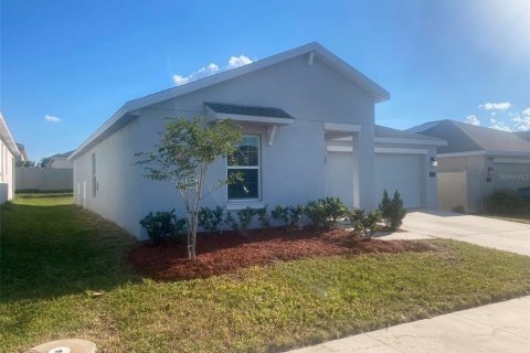 Villa ou maison à vendre à Haines City, Floride: 3 chambres, 144.93 m2 № 2399033 - photo 2