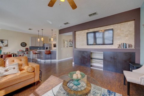 House in Davenport, Florida 4 bedrooms, 209.59 sq.m. № 1828512 - photo 15