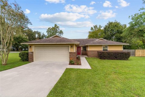 Casa en venta en Ocala, Florida, 3 dormitorios, 153.85 m2 № 1902215 - foto 1