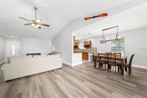 Casa en venta en Ocala, Florida, 3 dormitorios, 153.85 m2 № 1902215 - foto 12