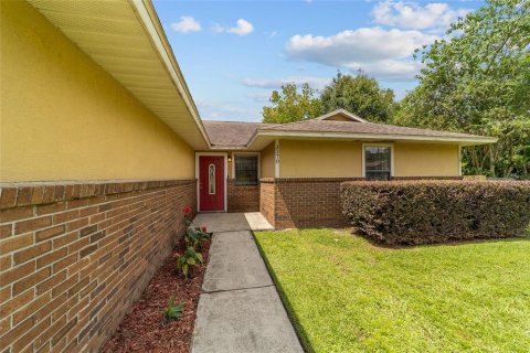 Casa en venta en Ocala, Florida, 3 dormitorios, 153.85 m2 № 1902215 - foto 3