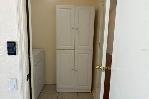 House in Brandon, Florida 4 bedrooms, 181.72 sq.m. № 2148292 - photo 20