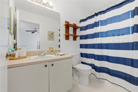 Townhouse in Miramar, Florida 2 bedrooms, 107.12 sq.m. № 2011753 - photo 16