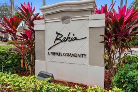 Townhouse in Miramar, Florida 2 bedrooms, 107.12 sq.m. № 2011753 - photo 25