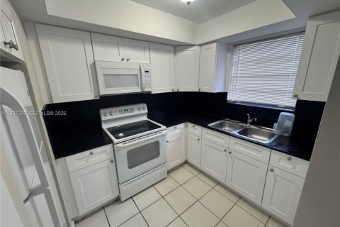 Condo in Miami, Florida, 2 bedrooms  № 2011660