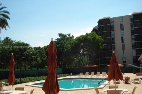 Condo in Aventura, Florida, 1 bedroom № 2089360 - photo 5