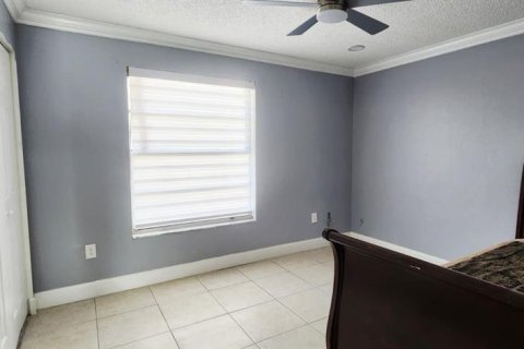 House in New Port Richey, Florida 2 bedrooms, 90.67 sq.m. № 2109128 - photo 8