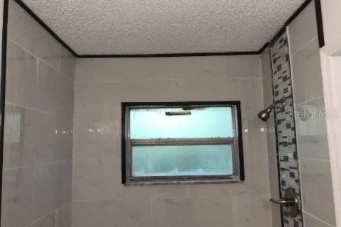 House in New Port Richey, Florida 2 bedrooms, 90.67 sq.m. № 2109128 - photo 7