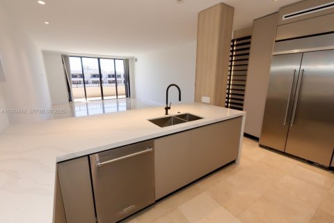 Снять в аренду кондоминиум в Ки-Бискейн, Флорида 2 спальни, 142.33м2, № 1992076 - фото 14