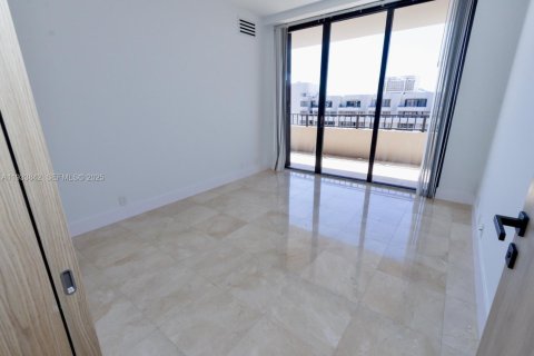 Снять в аренду кондоминиум в Ки-Бискейн, Флорида 2 спальни, 142.33м2, № 1992076 - фото 11