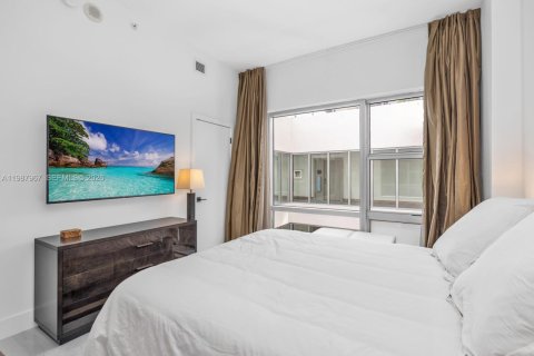 Снять в аренду кондоминиум в Майами-Бич, Флорида 2 спальни, 116.59м2, № 2056880 - фото 18