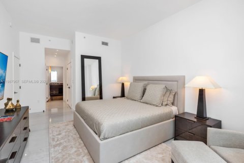 Снять в аренду кондоминиум в Майами-Бич, Флорида 2 спальни, 116.59м2, № 2056880 - фото 11