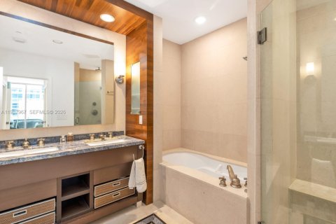 Снять в аренду кондоминиум в Майами-Бич, Флорида 2 спальни, 116.59м2, № 2056880 - фото 13