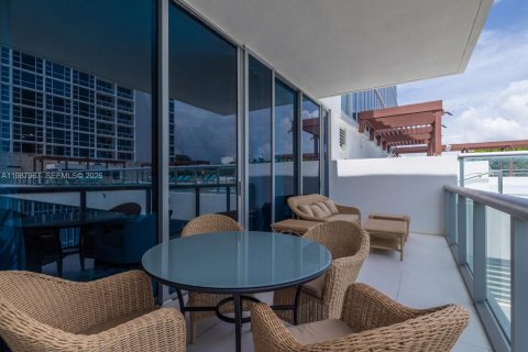 Снять в аренду кондоминиум в Майами-Бич, Флорида 2 спальни, 116.59м2, № 2056880 - фото 25